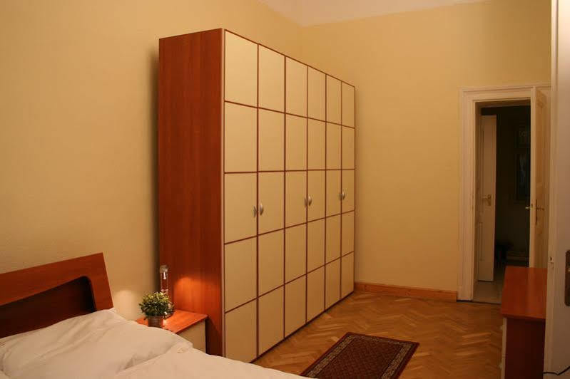 بيت شباب Walking Bed Budapest Downtown المظهر الخارجي الصورة